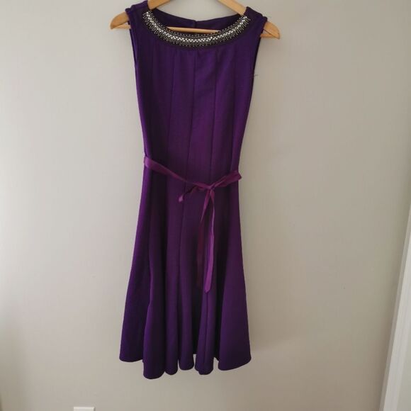 HAANI fit + flare dress with beaded collar size M - Picture 1 of 6